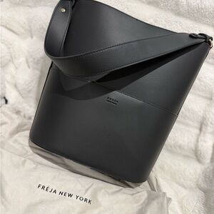 Freja New York | Tall Tote - Black | Vegan Leather | Gently Used